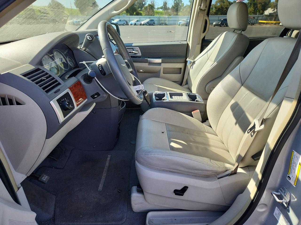2008 CHRYSLER TOWN & COUNTRY TOURING photo 13