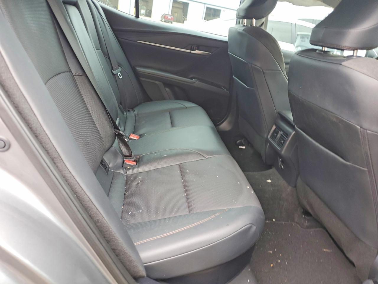 2025 TOYOTA CAMRY XLE photo 28