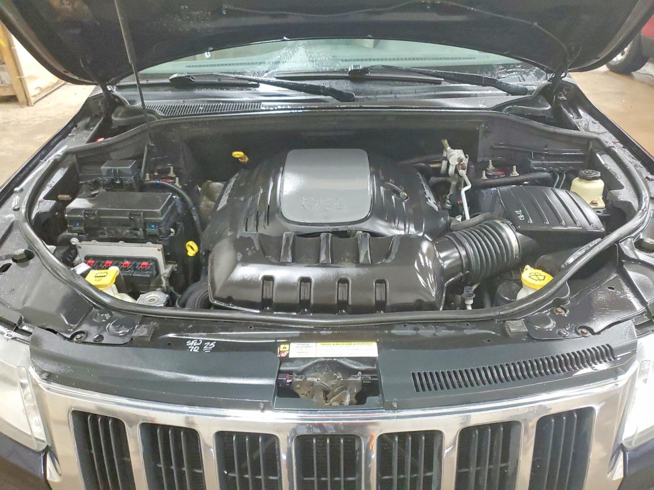 2011 JEEP GRAND CHEROKEE LIMITED photo 23