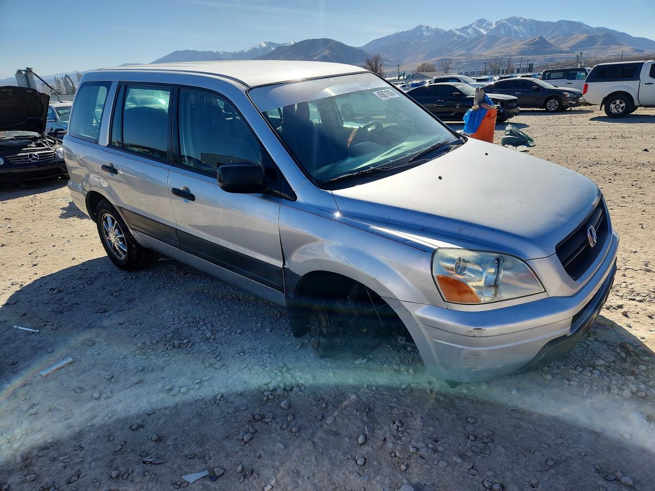 2005 HONDA PILOT LX photo 4