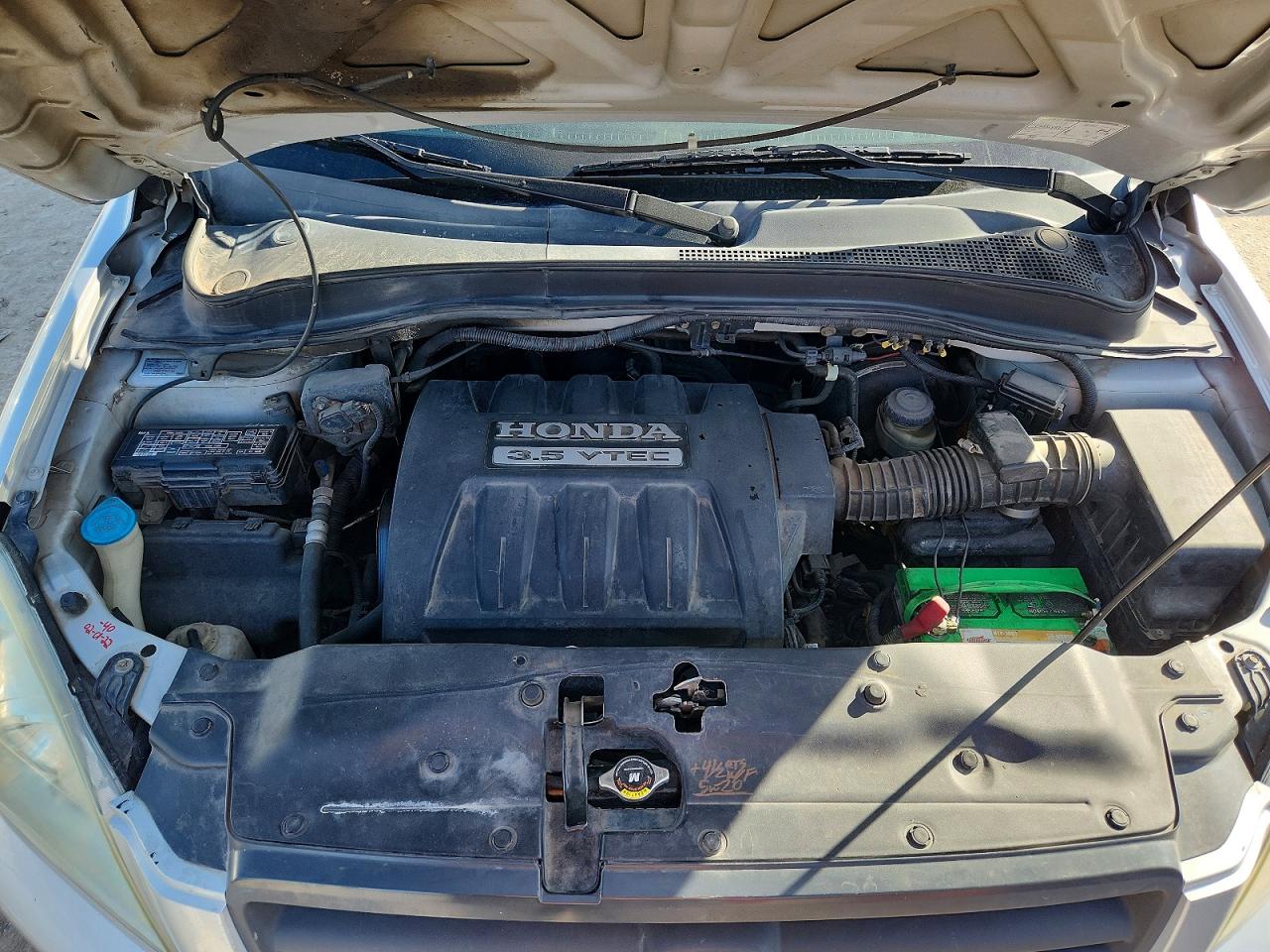 2005 HONDA PILOT LX photo 11