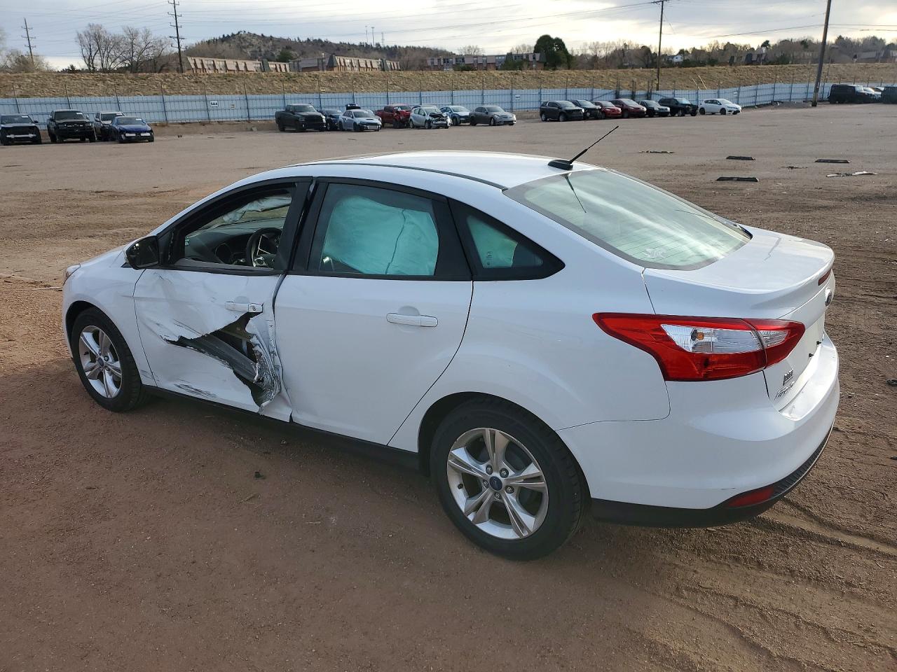 2013 FORD FOCUS SE photo 3