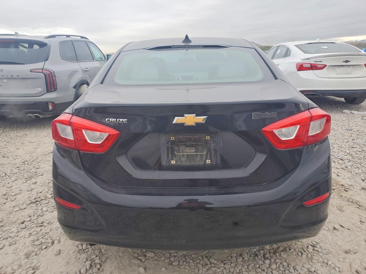 2017 CHEVROLET CRUZE LS photo 6