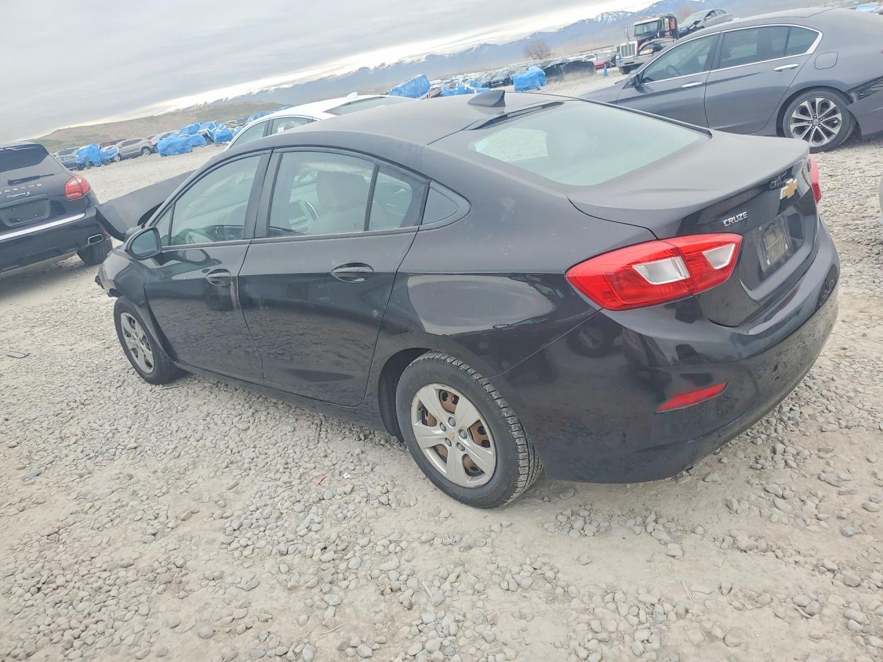2017 CHEVROLET CRUZE LS photo 2