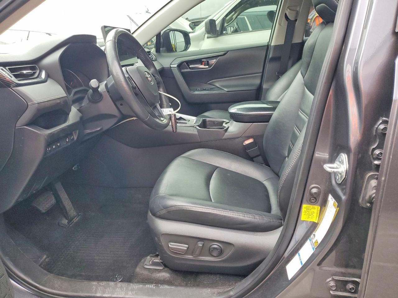 2021 TOYOTA RAV4 XLE PREMIUM photo 13
