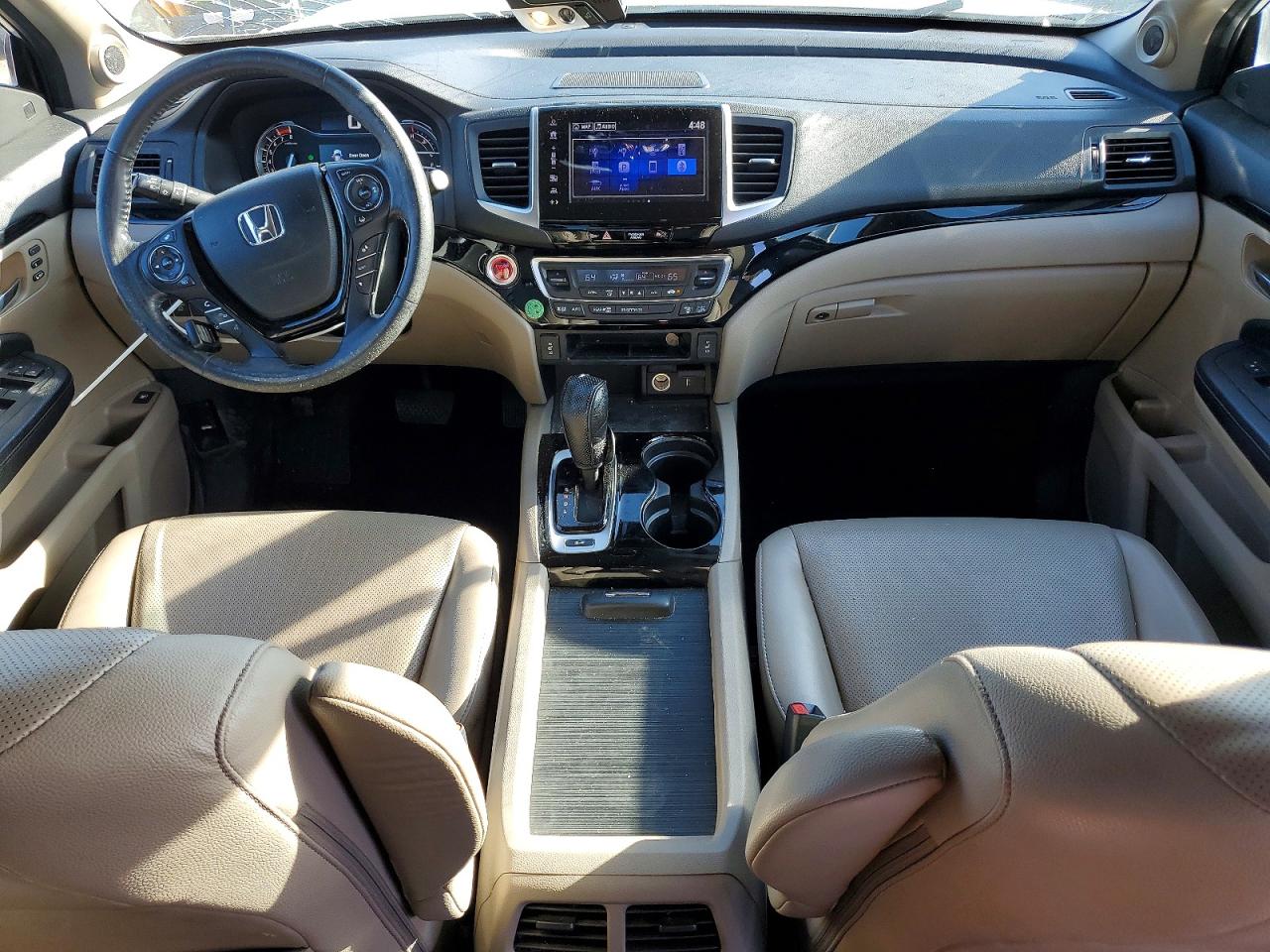 2019 HONDA RIDGELINE photo 8