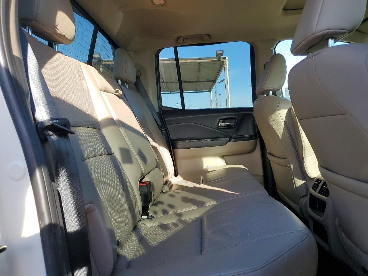 2019 HONDA RIDGELINE photo 10