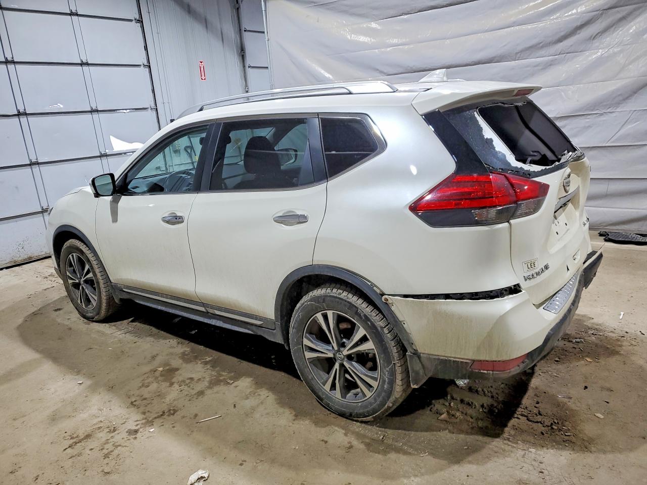 2017 NISSAN ROGUE SL photo 2