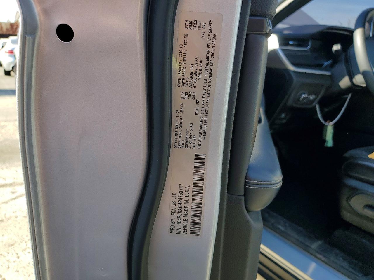 2023 JEEP GRAND CHEROKEE L LAREDO photo 37