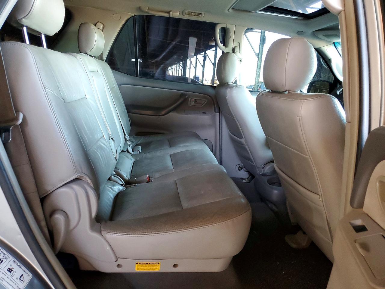2007 TOYOTA SEQUOIA SR5 photo 19