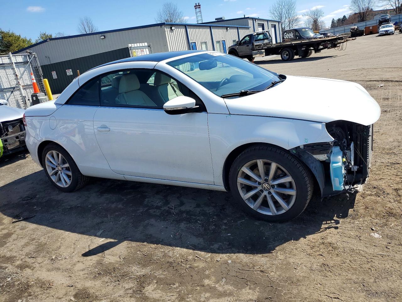 2015 VOLKSWAGEN EOS photo 4