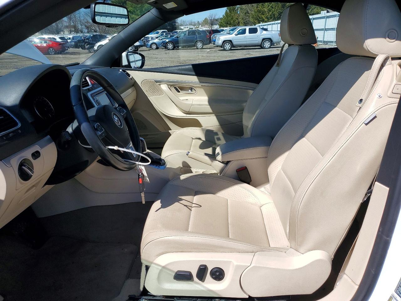 2015 VOLKSWAGEN EOS photo 7