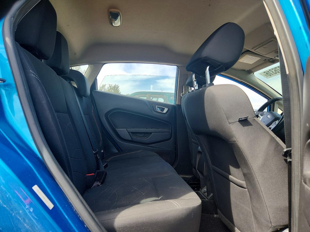 2015 FORD FIESTA SE photo 10