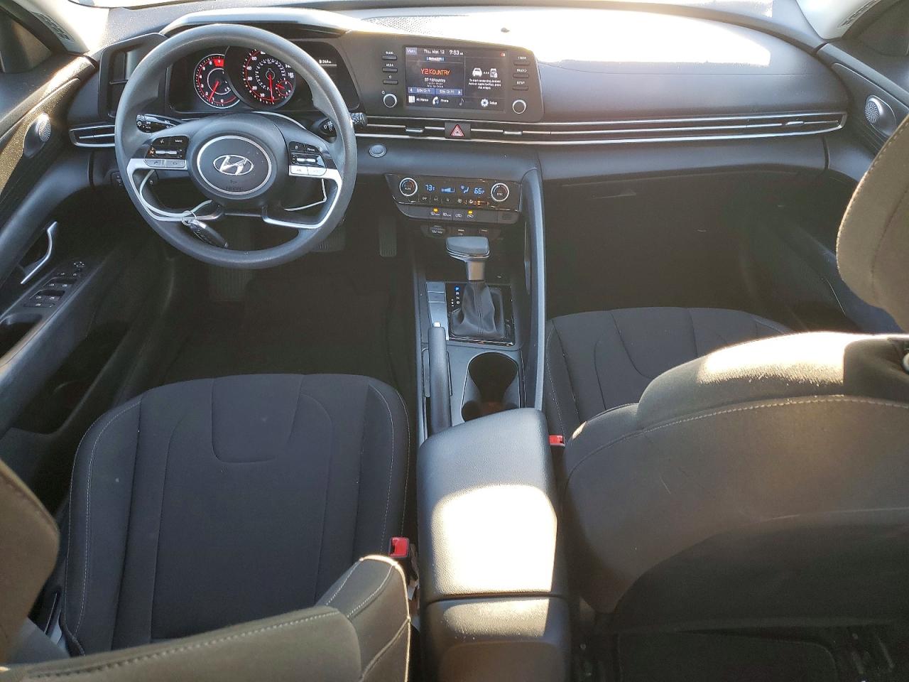 2022 HYUNDAI ELANTRA SEL photo 15