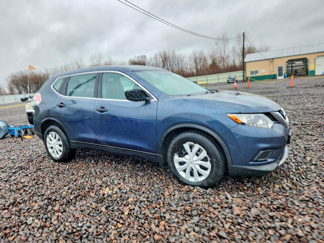 2016 NISSAN ROGUE S photo 4