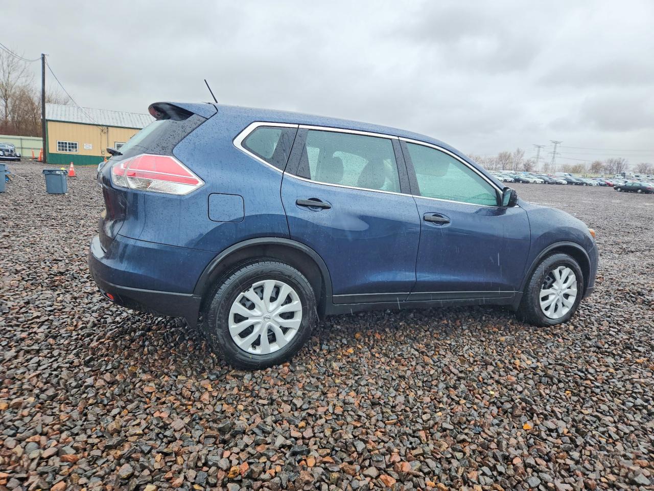 2016 NISSAN ROGUE S photo 3