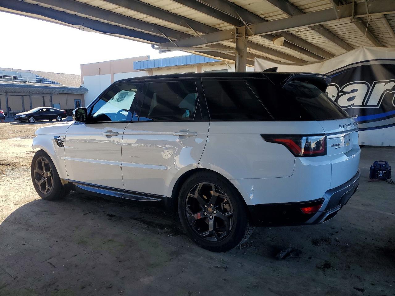 2019 LAND ROVER RANGE ROVER SPORT HSE photo 2