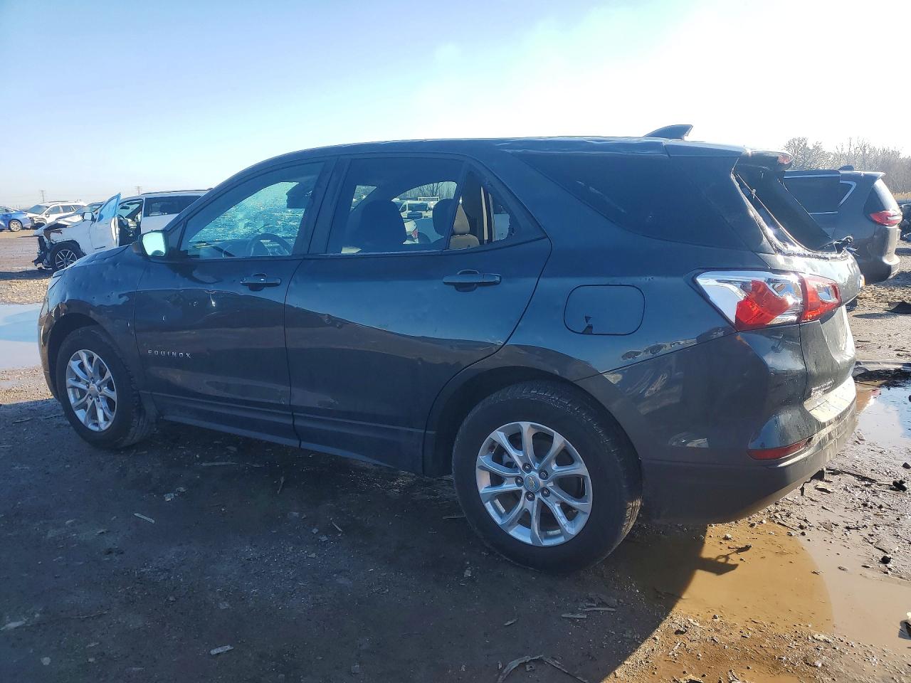 2020 CHEVROLET EQUINOX LS photo 3