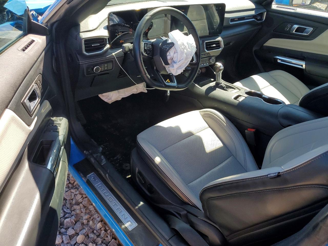 2024 FORD MUSTANG photo 15