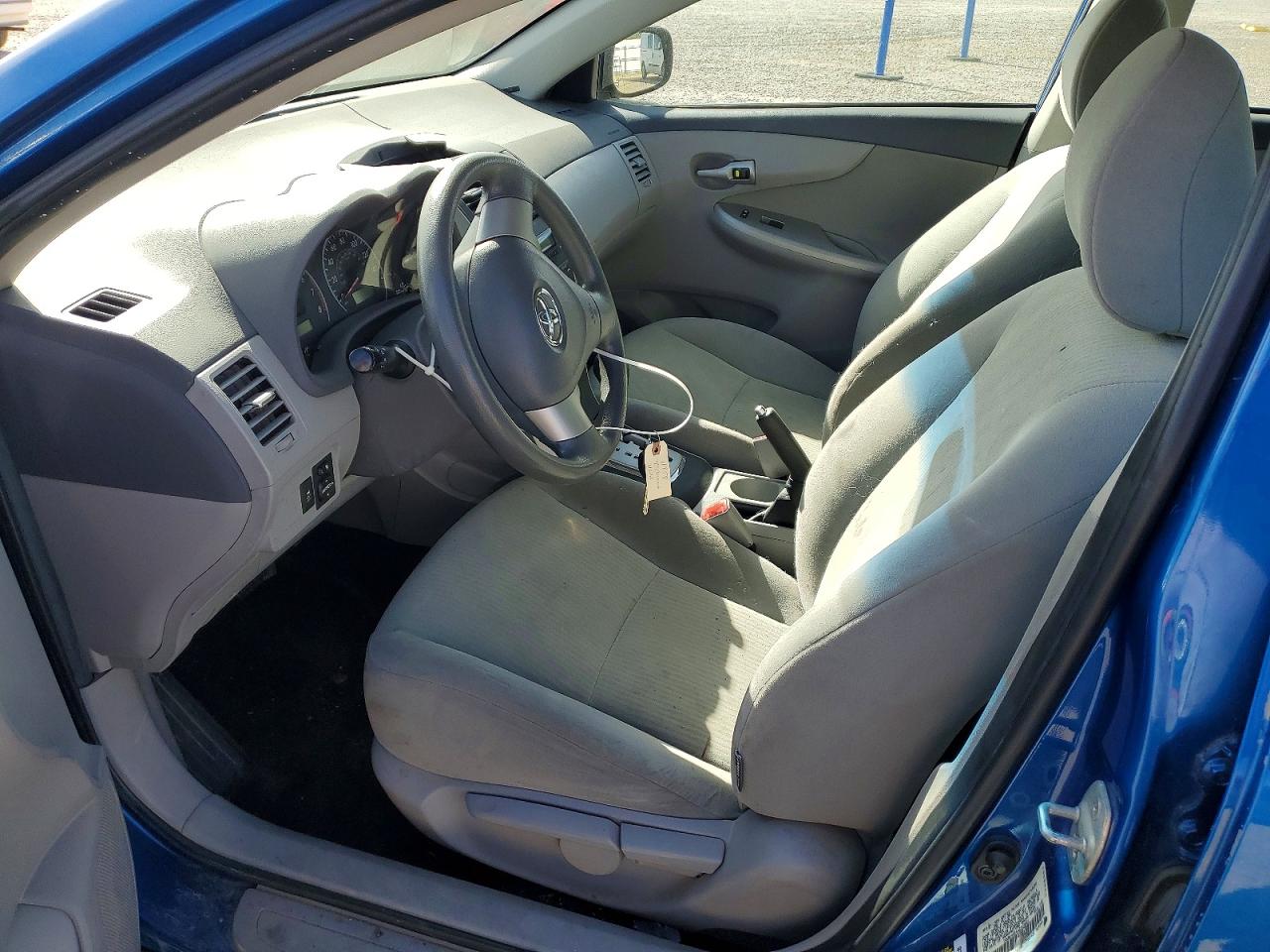 2010 TOYOTA COROLLA LE photo 13