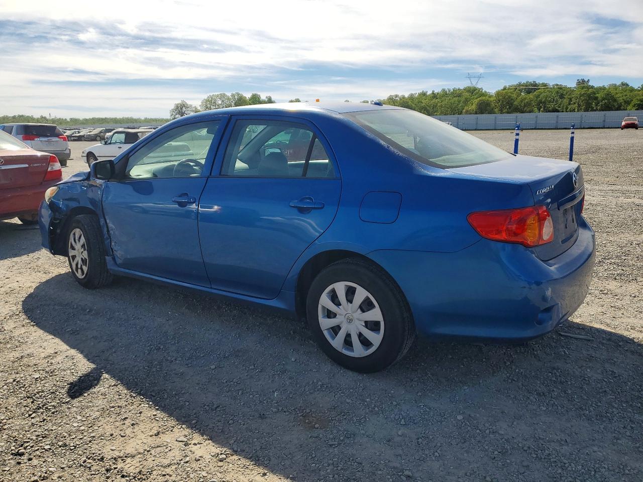 2010 TOYOTA COROLLA LE photo 3