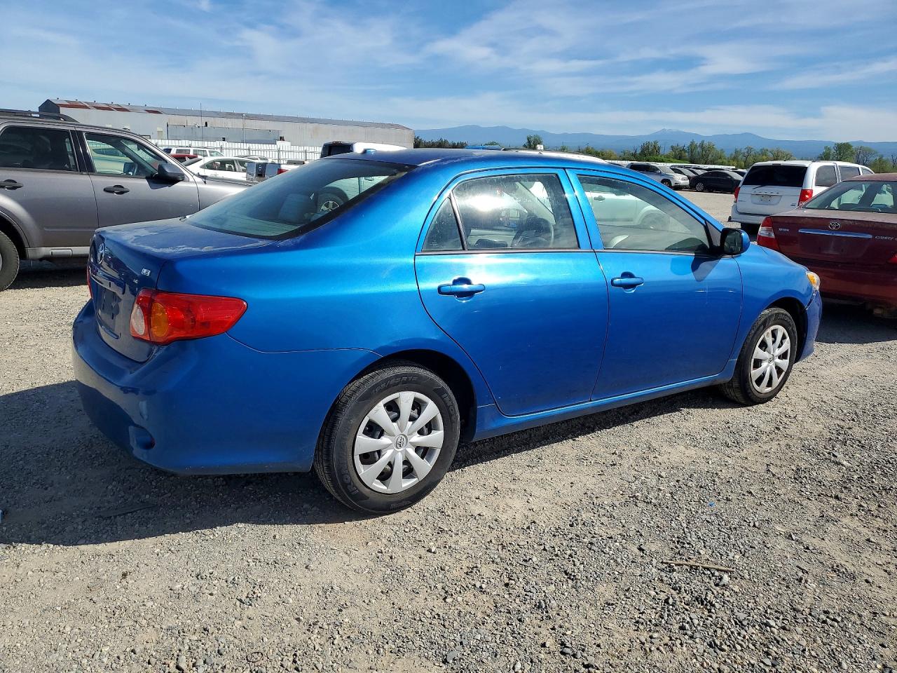 2010 TOYOTA COROLLA LE photo 5