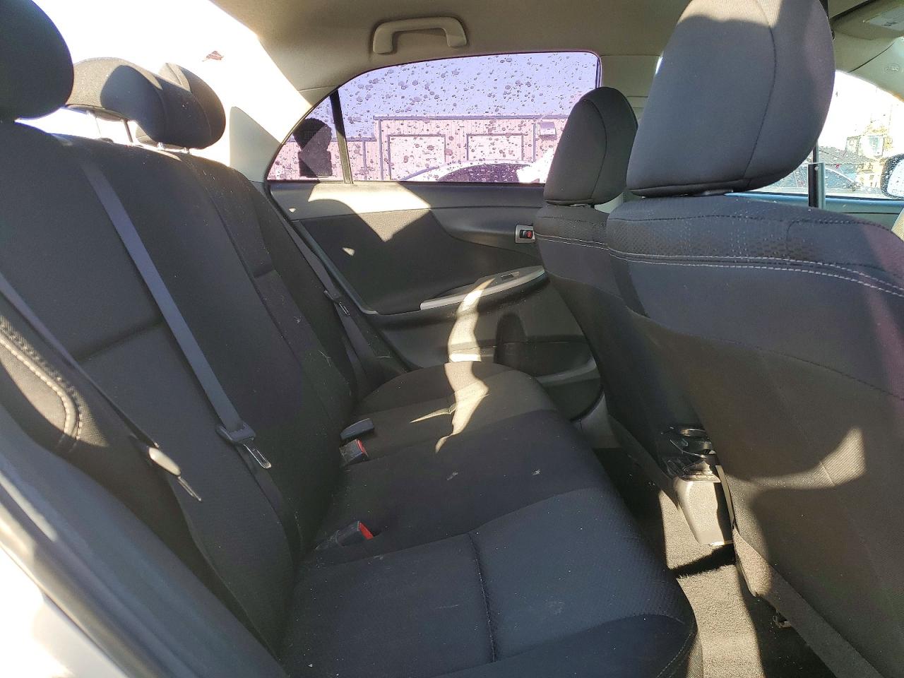 2013 TOYOTA COROLLA S photo 19