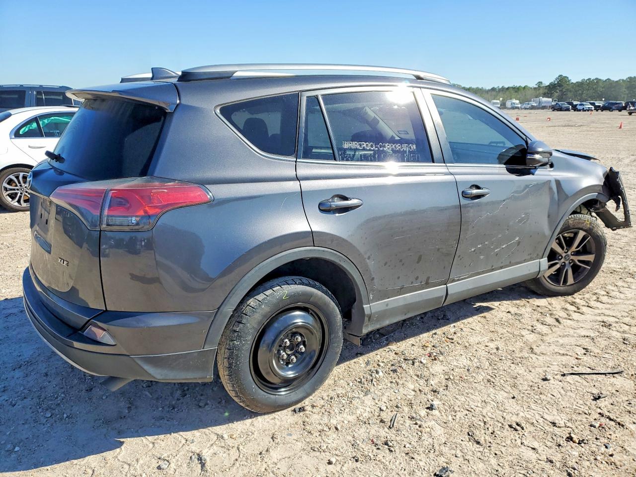 2018 TOYOTA RAV4 XLE photo 7
