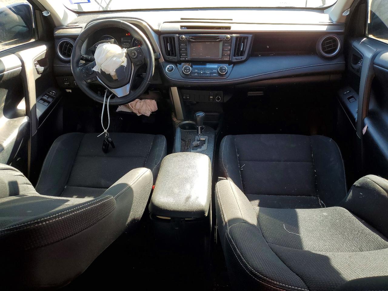 2018 TOYOTA RAV4 XLE photo 22