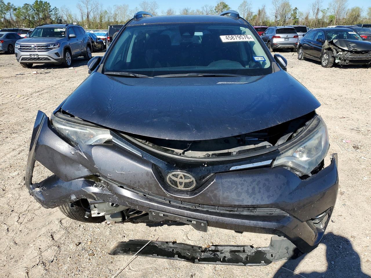 2018 TOYOTA RAV4 XLE photo 13