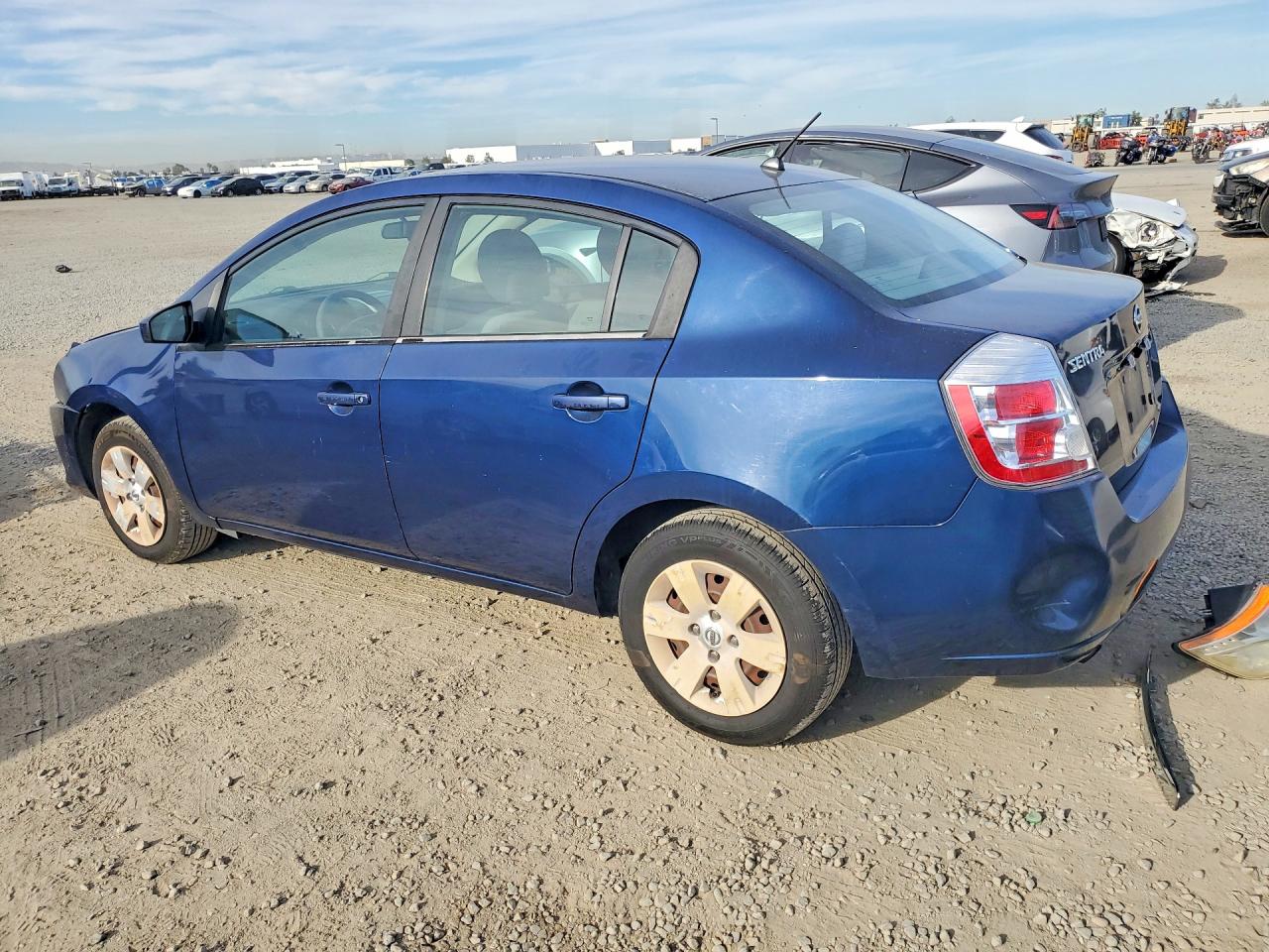 2010 NISSAN SENTRA 2.0 photo 2