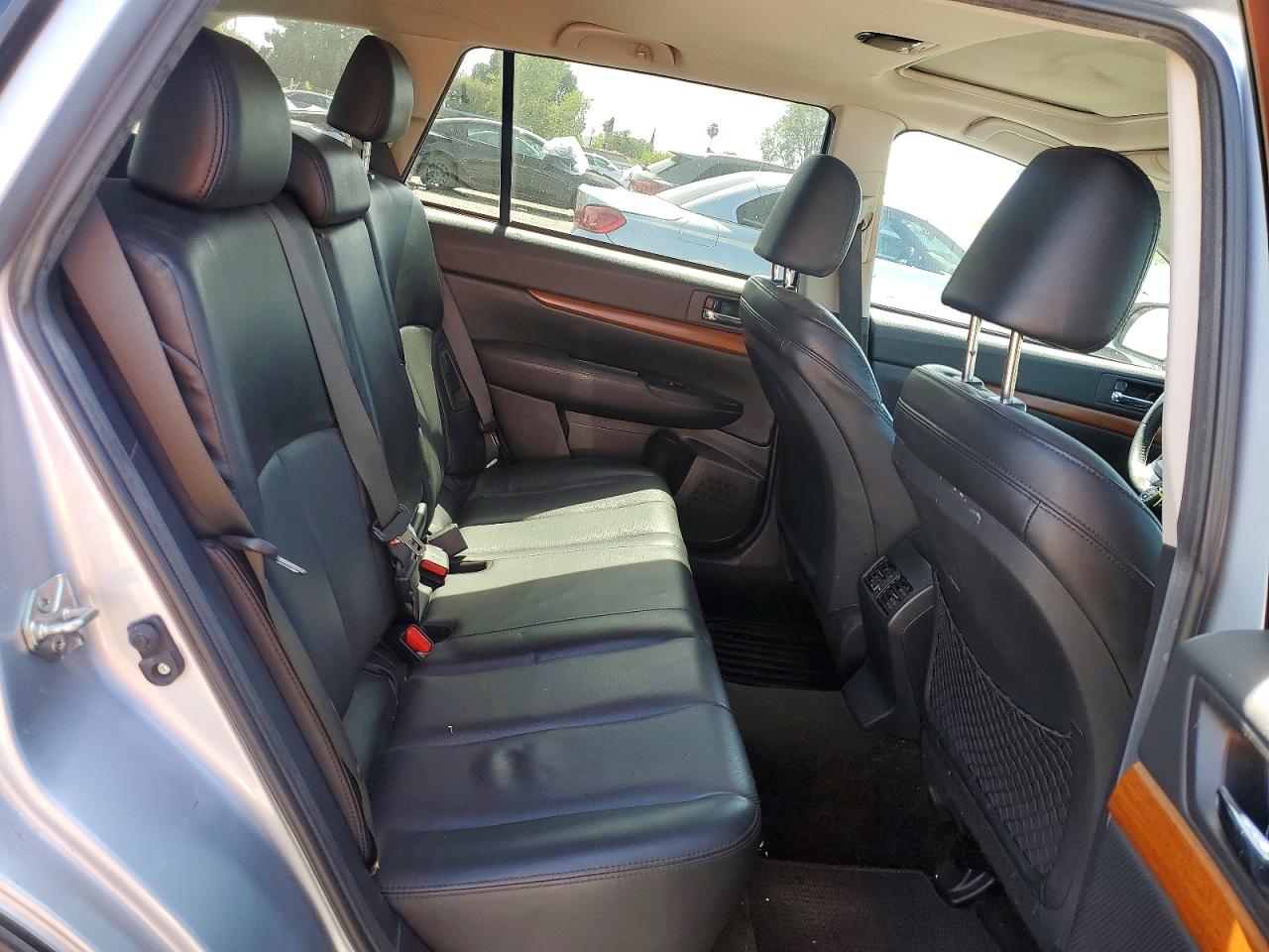 2014 SUBARU OUTBACK 2.5I LIMITED photo 31