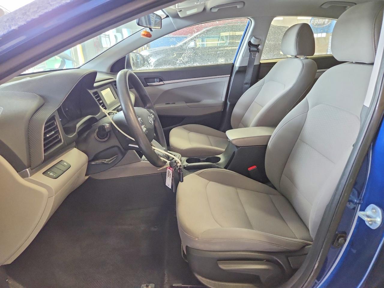 2019 HYUNDAI ELANTRA SE photo 7
