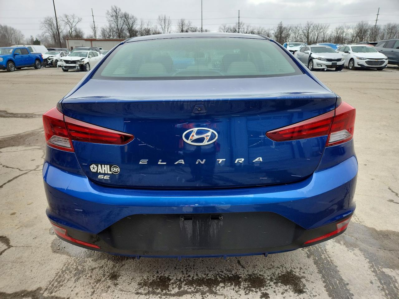 2019 HYUNDAI ELANTRA SE photo 6