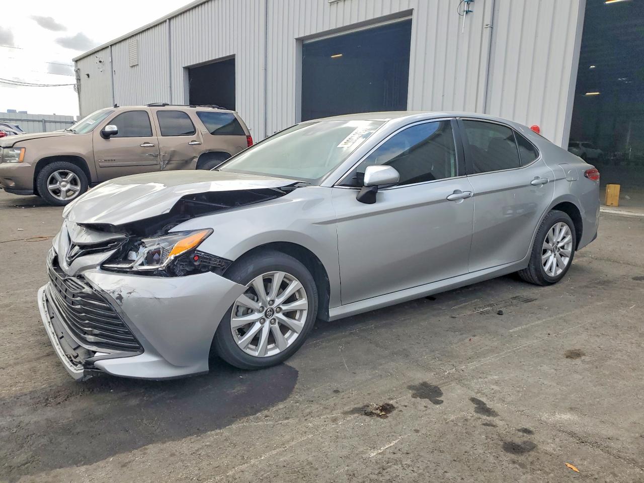 2019 TOYOTA CAMRY