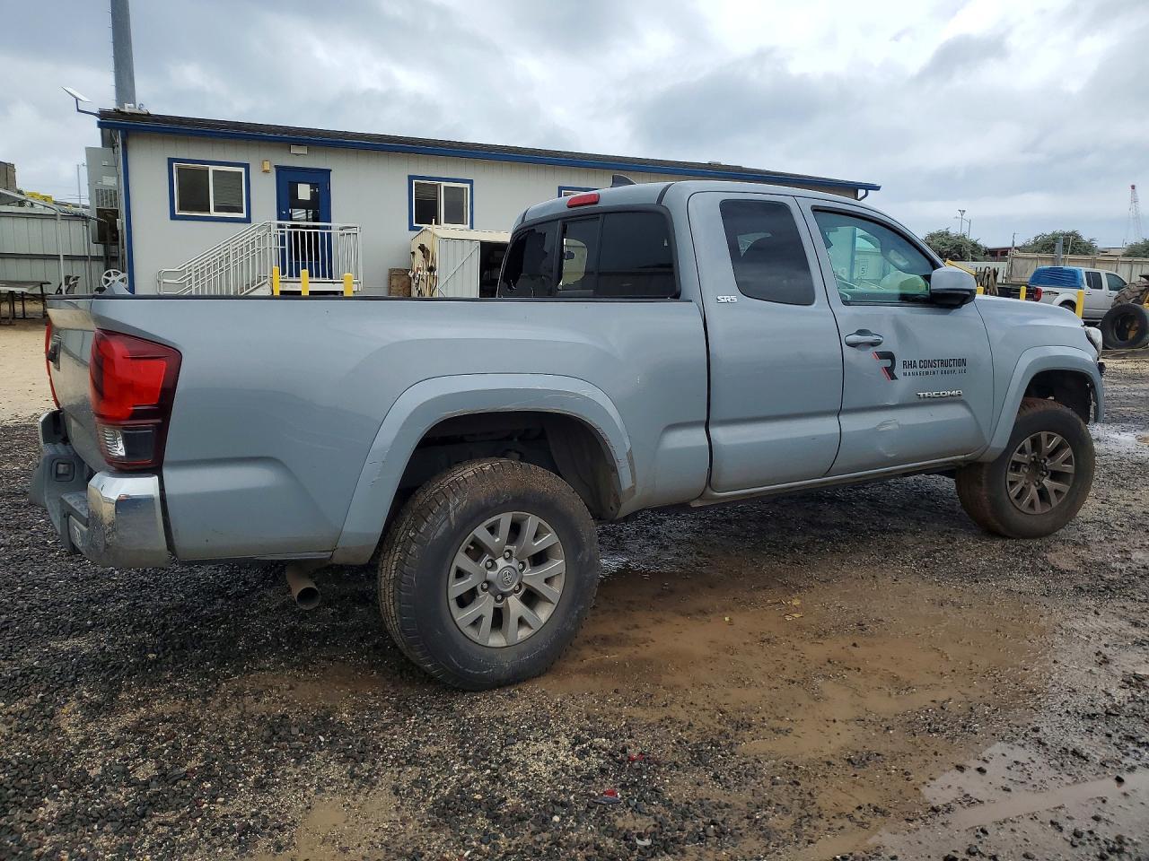 2019 TOYOTA TACOMA SR photo 3