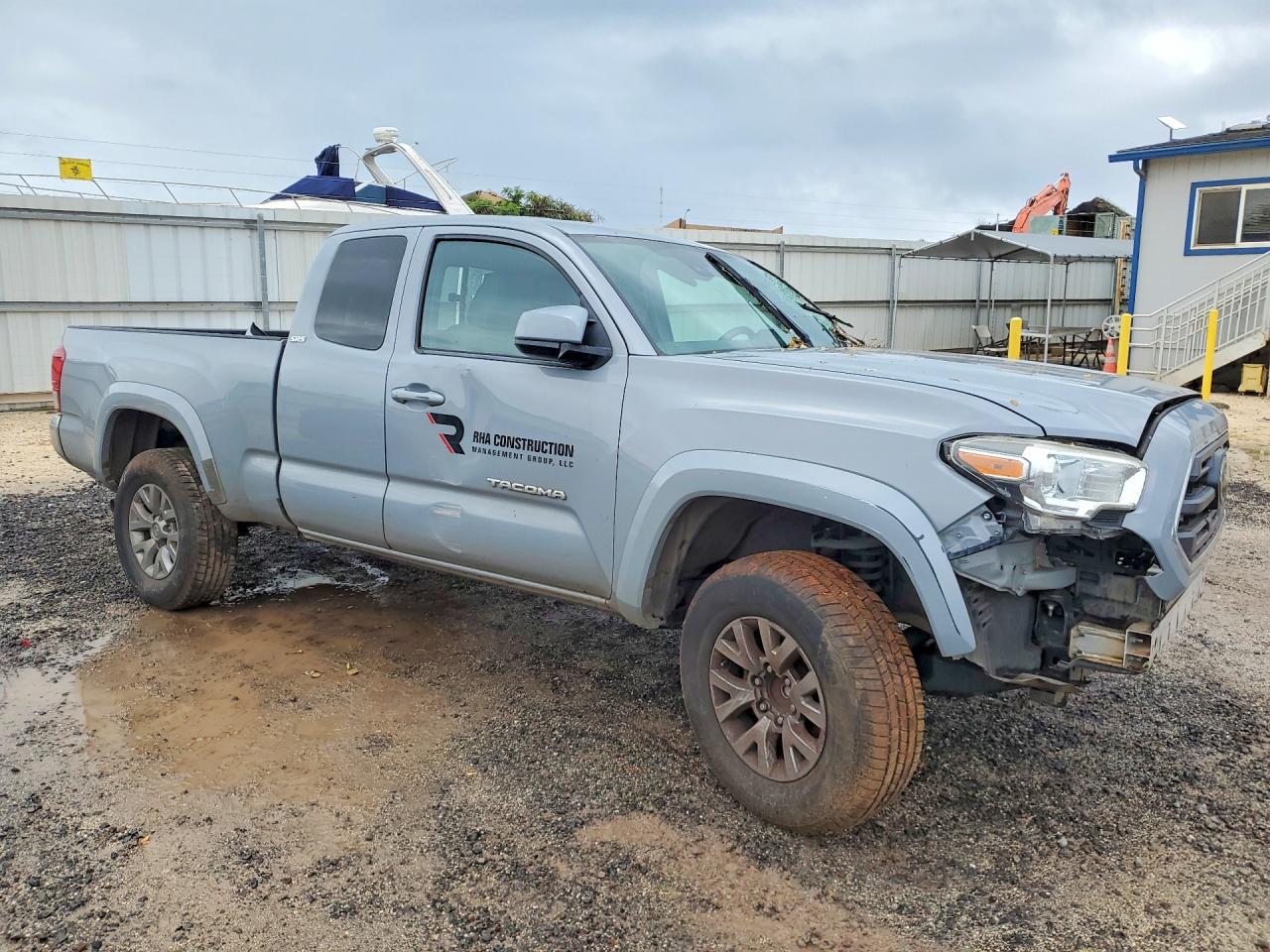 2019 TOYOTA TACOMA SR photo 4