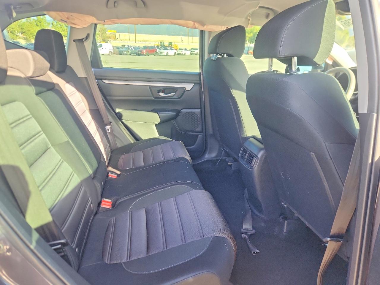 2018 HONDA CR-V LX photo 10