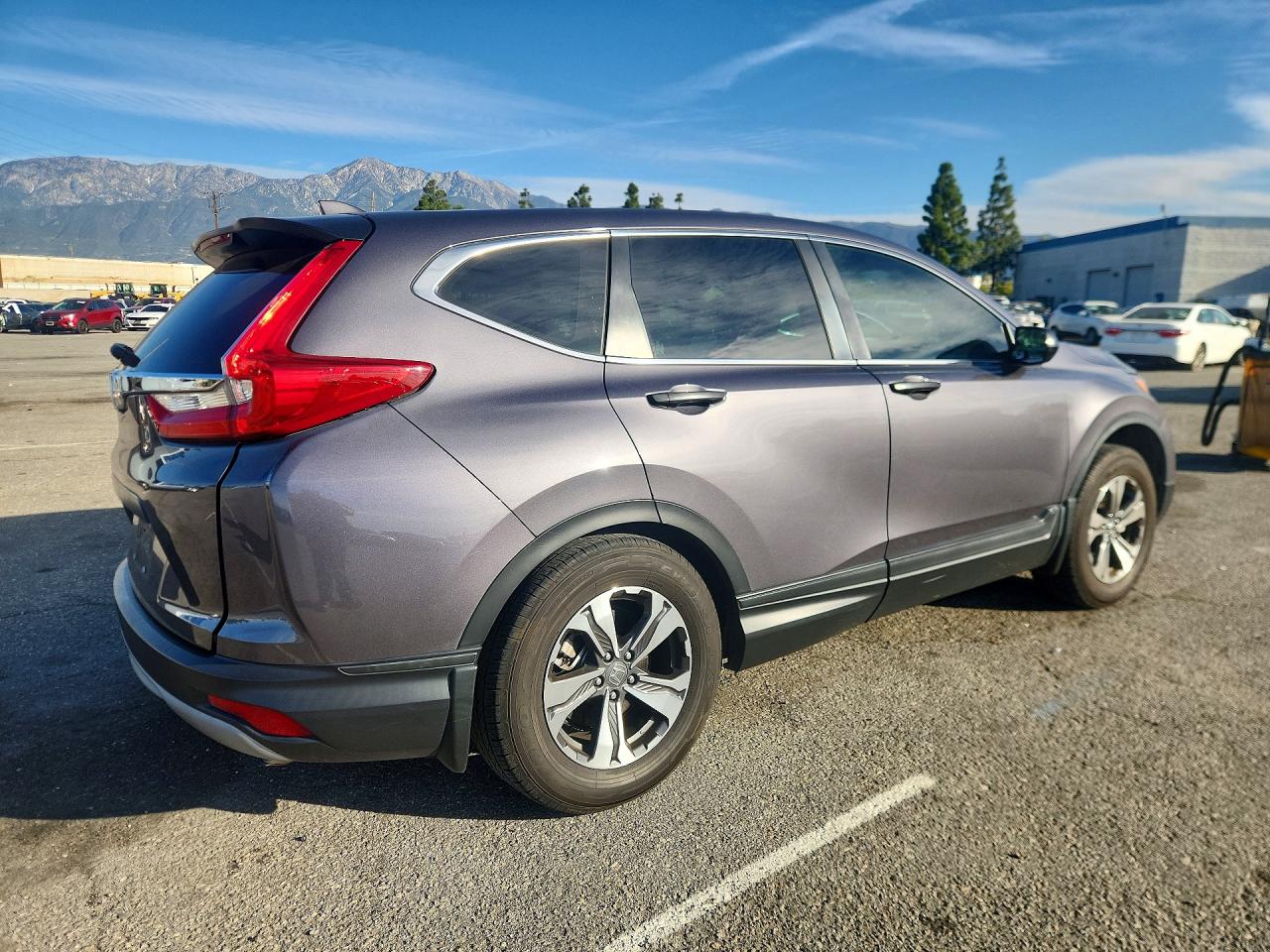 2018 HONDA CR-V LX photo 3