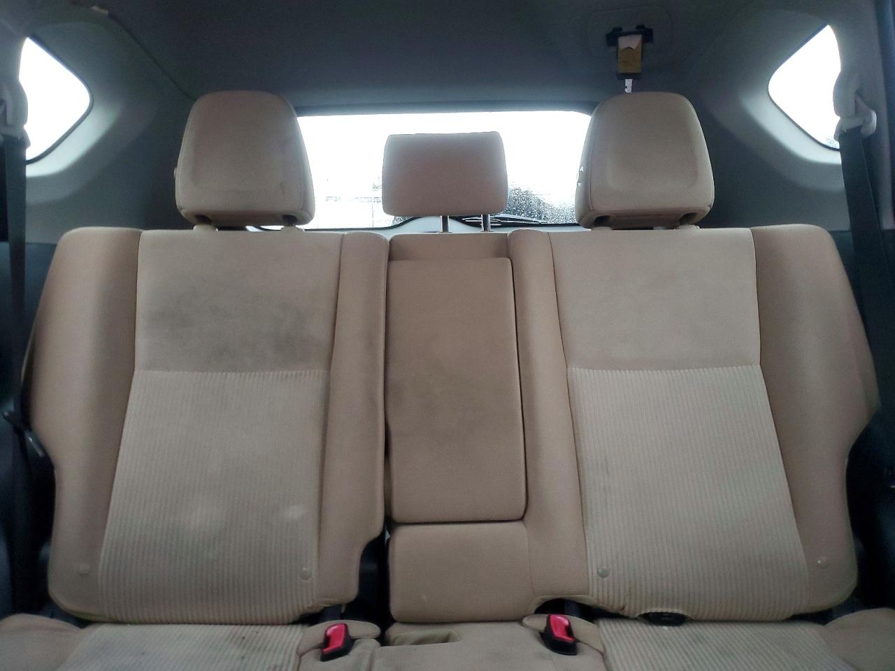 2013 TOYOTA RAV4 XLE photo 37