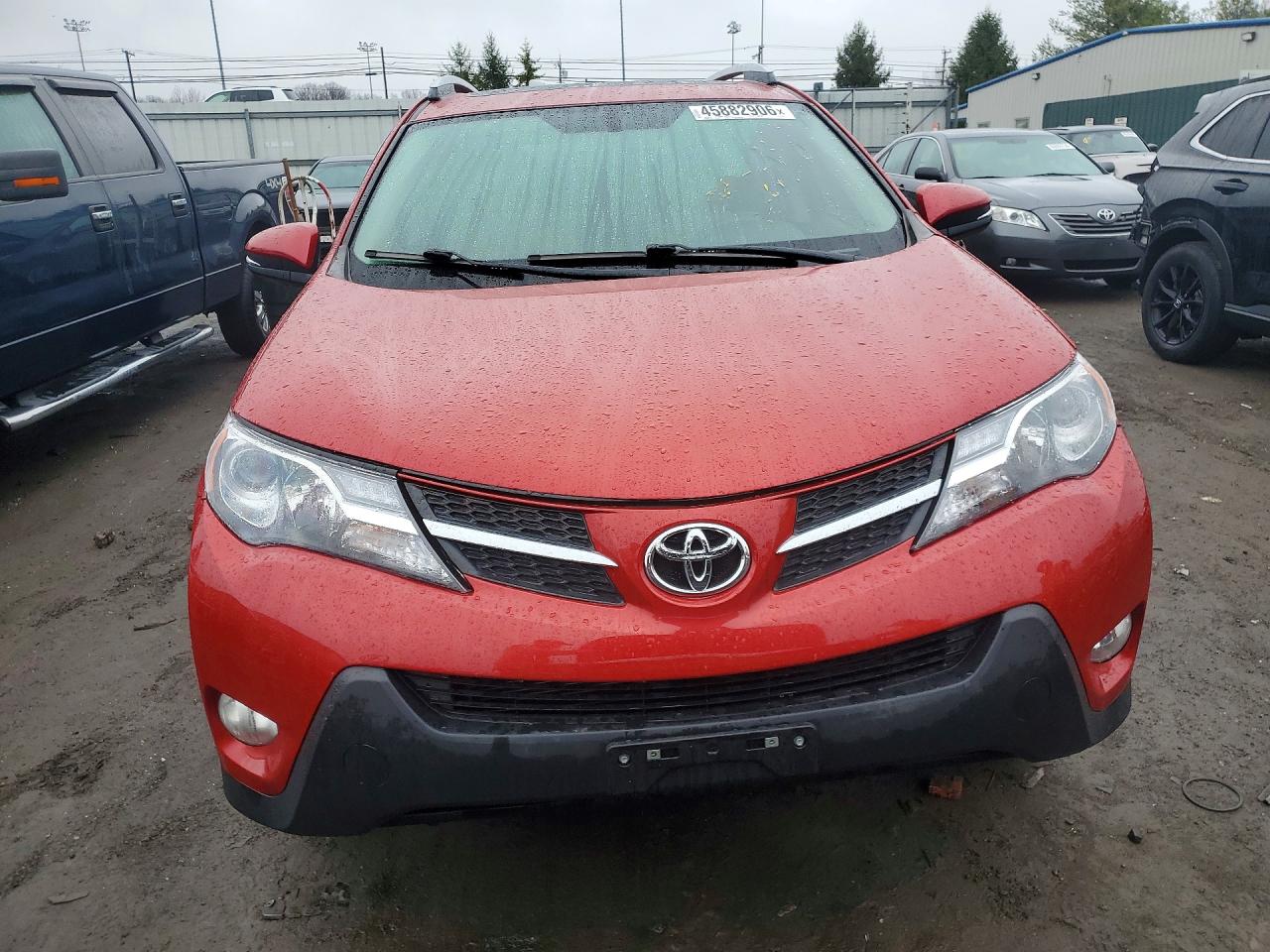 2013 TOYOTA RAV4 XLE photo 17