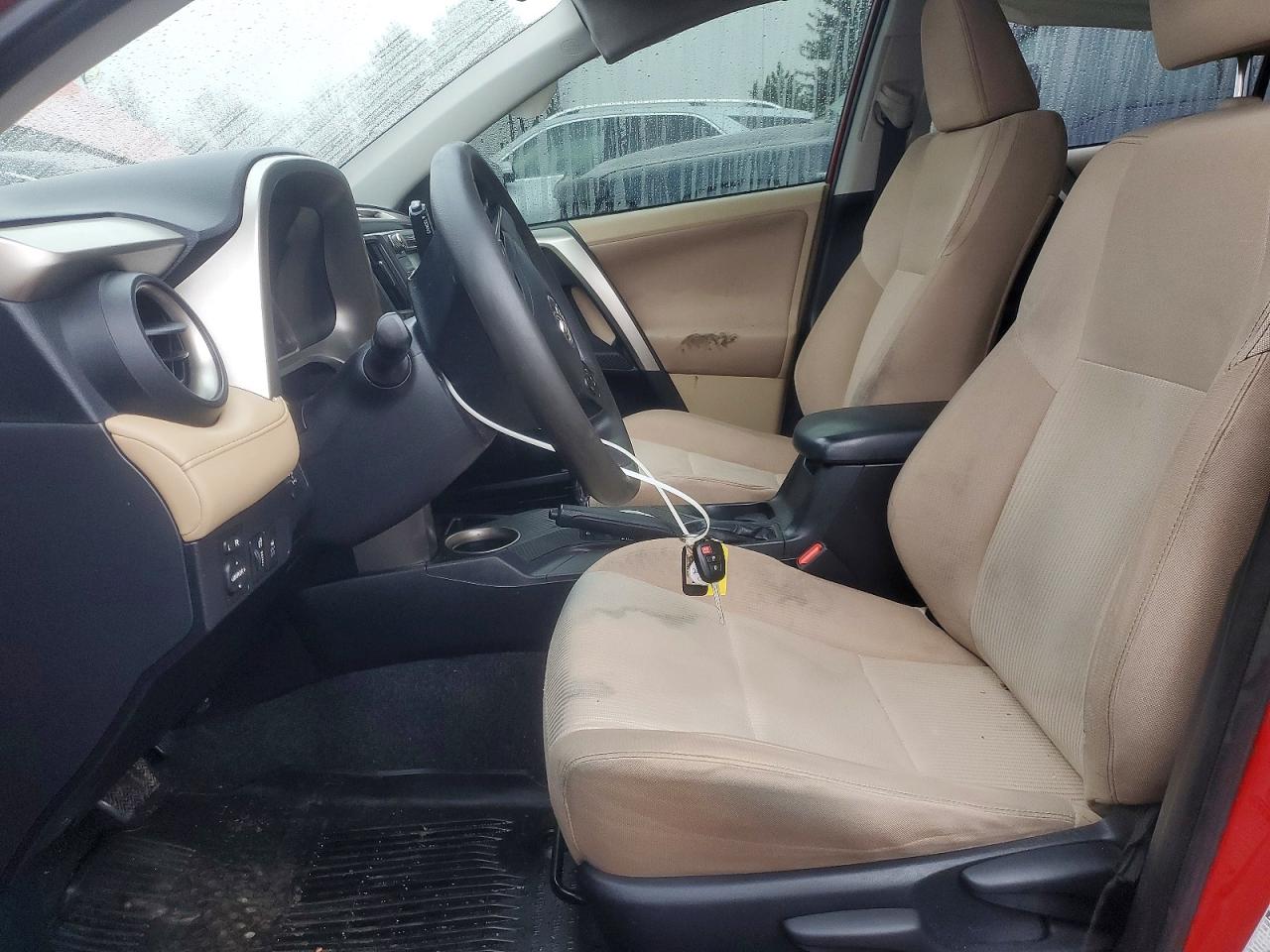 2013 TOYOTA RAV4 XLE photo 25