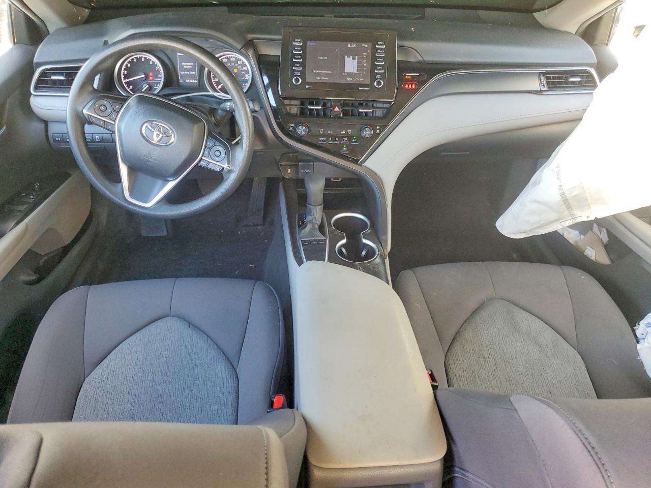 2024 TOYOTA CAMRY LE photo 15
