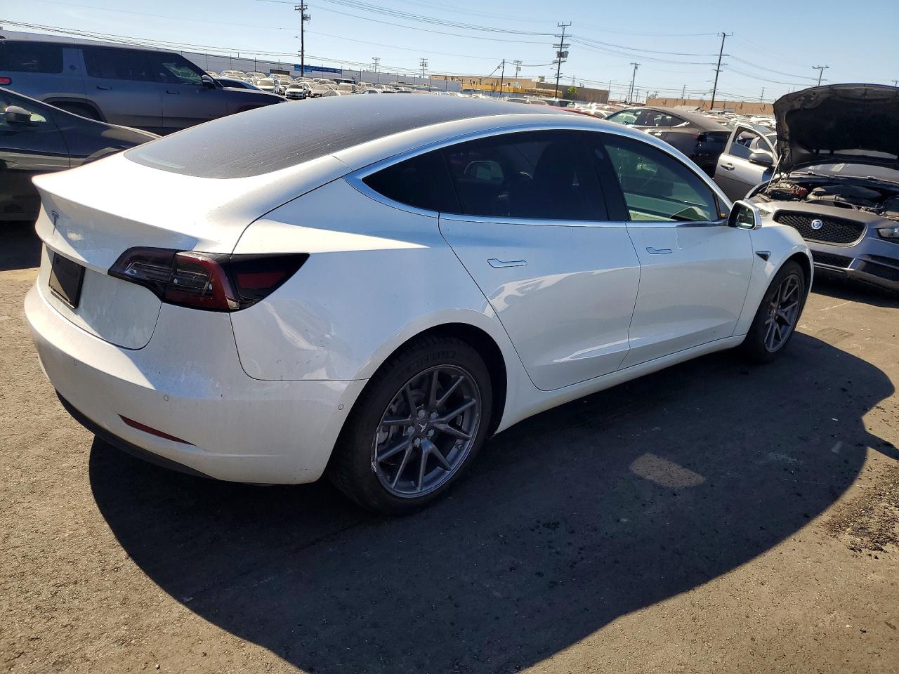2019 TESLA MODEL 3 photo 3