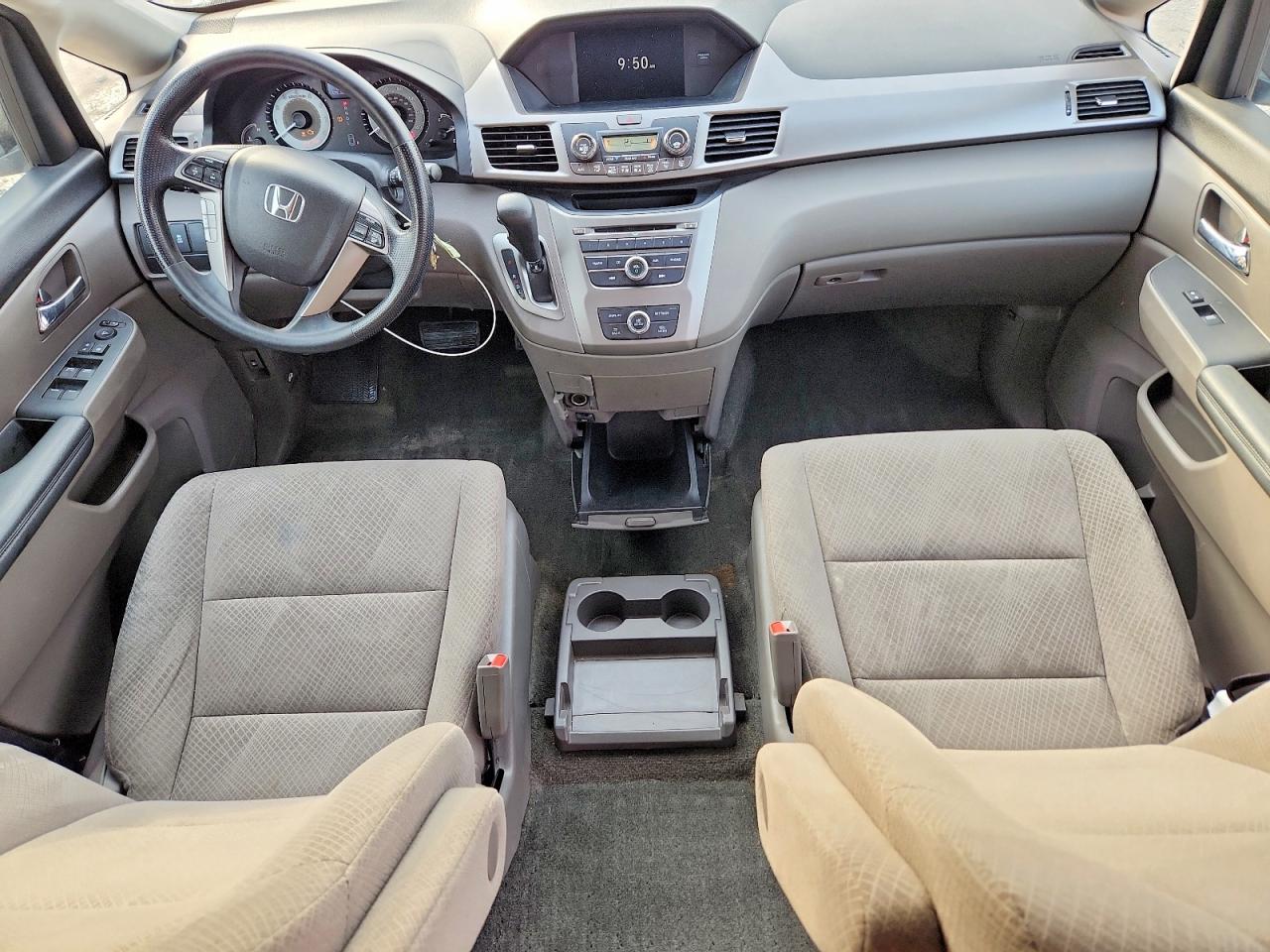 2016 HONDA ODYSSEY LX photo 15