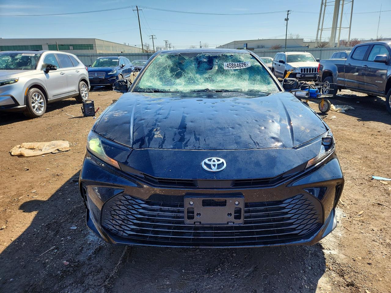 2025 TOYOTA CAMRY LE photo 9
