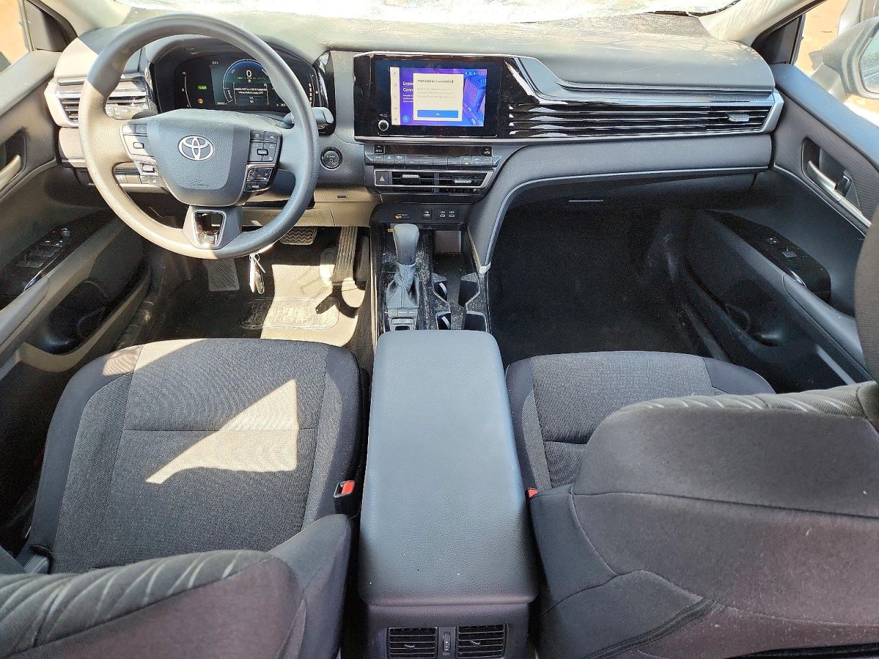 2025 TOYOTA CAMRY LE photo 15