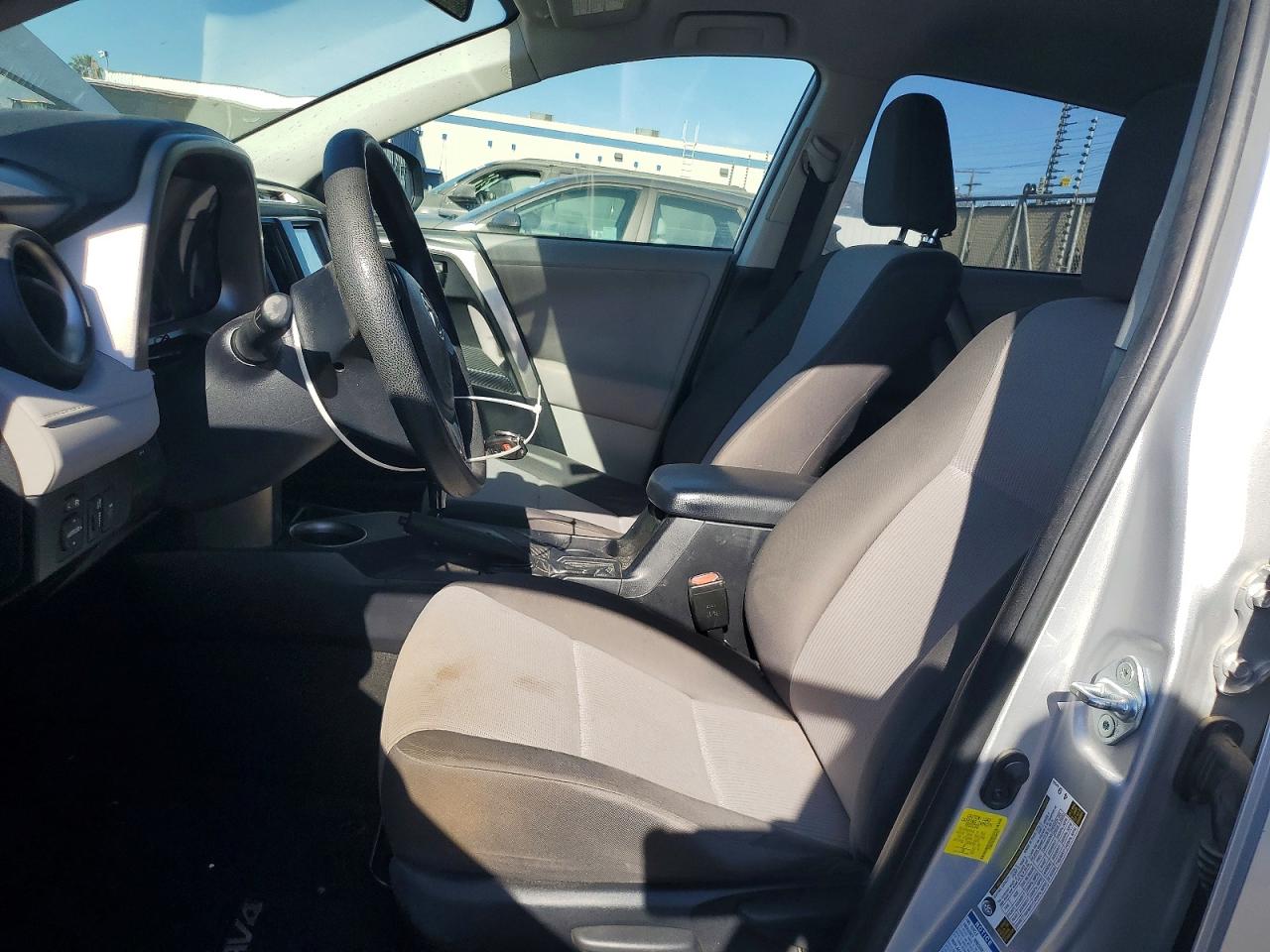 2013 TOYOTA RAV4 LE photo 13