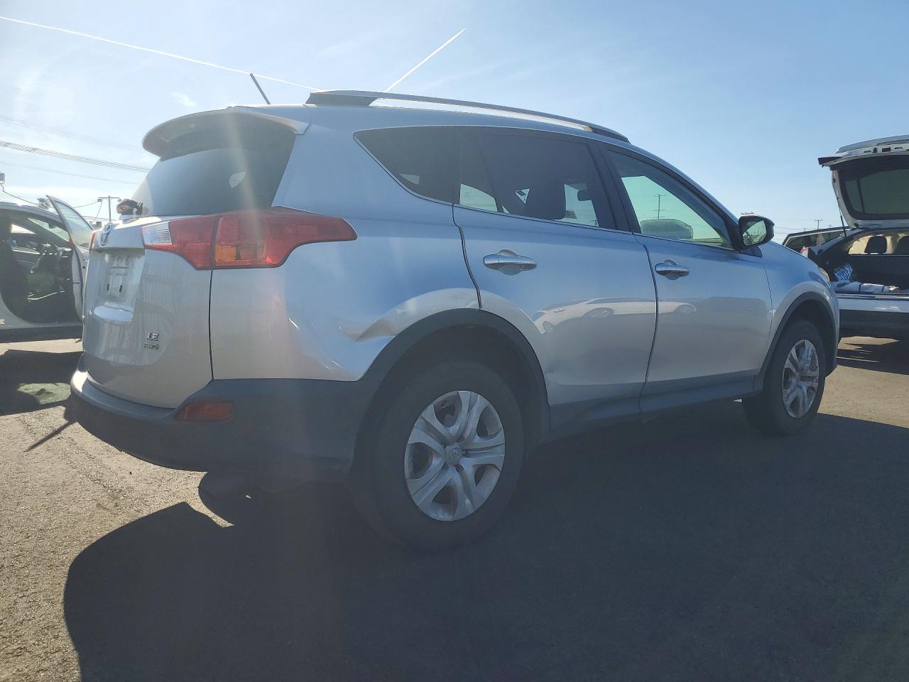 2013 TOYOTA RAV4 LE photo 5