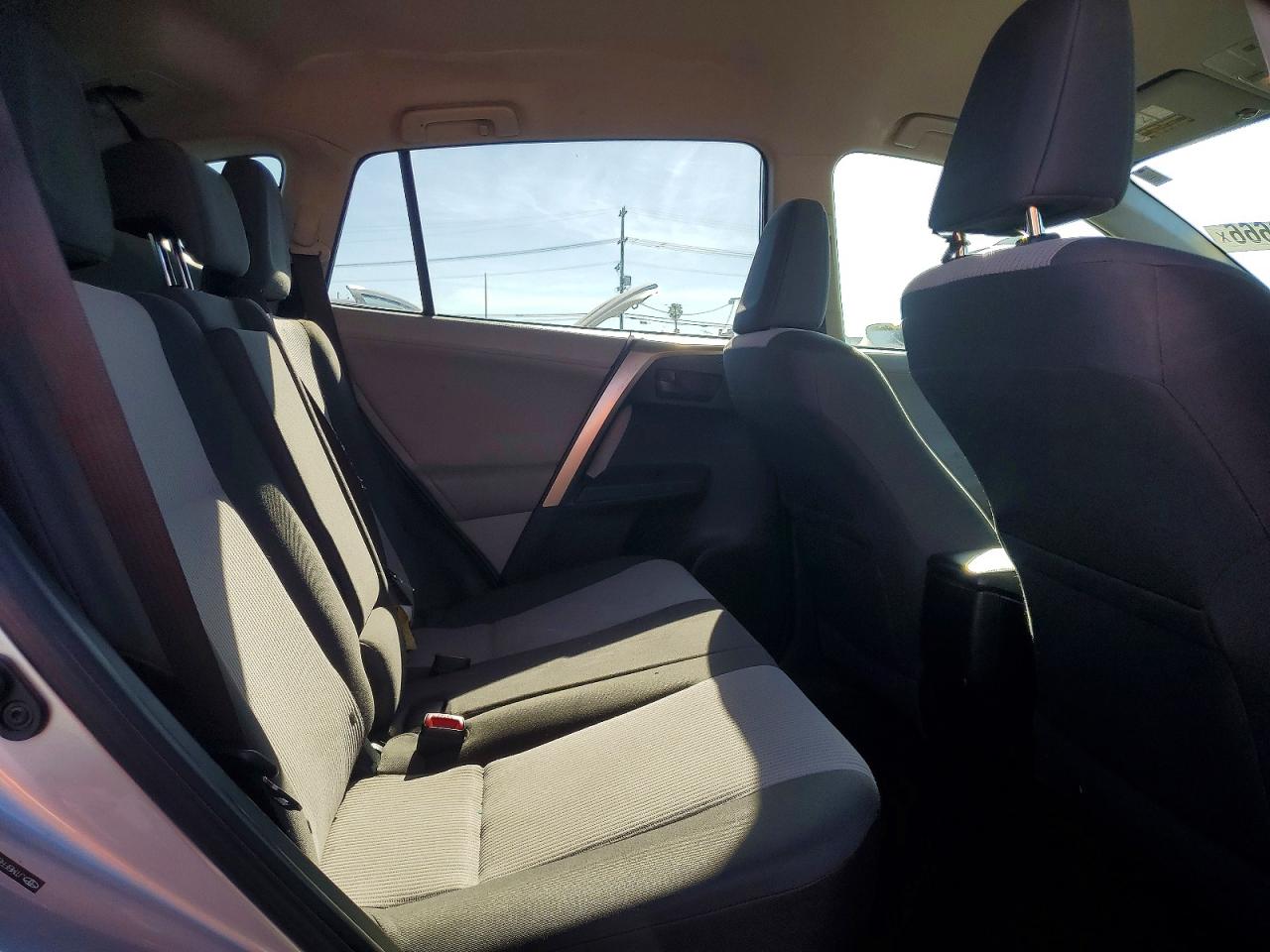 2013 TOYOTA RAV4 LE photo 21